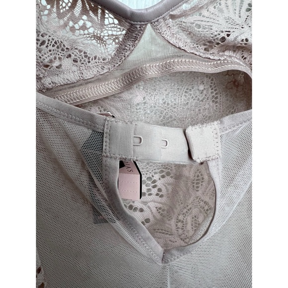 NWT VICTORIAS SECRET Blush Pink Lace Bodysuit lingerie - Picture 5 of 8